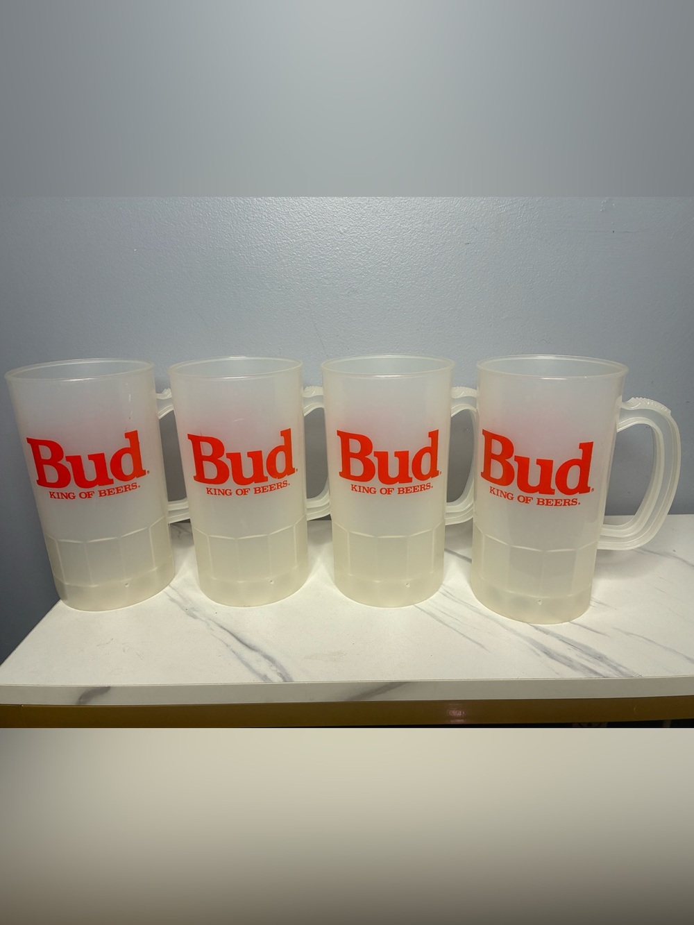 Budweiser Vintage Frosted Plastic Beer Mugs Set of 4 Bud King of Beers USA